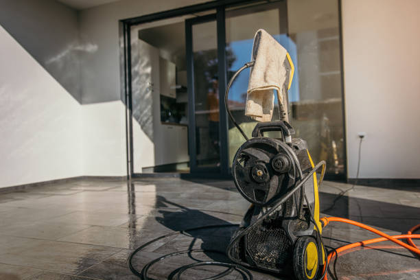 Best Parking Lot and Garage Cleaning  in East Grand Rapids, MI